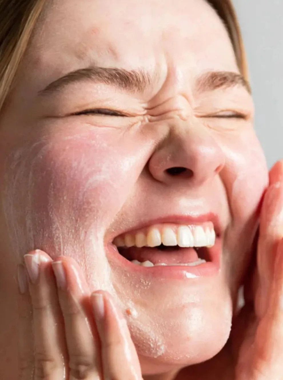 OM ORGANICS Purifying Cleansing Gel - White Willow