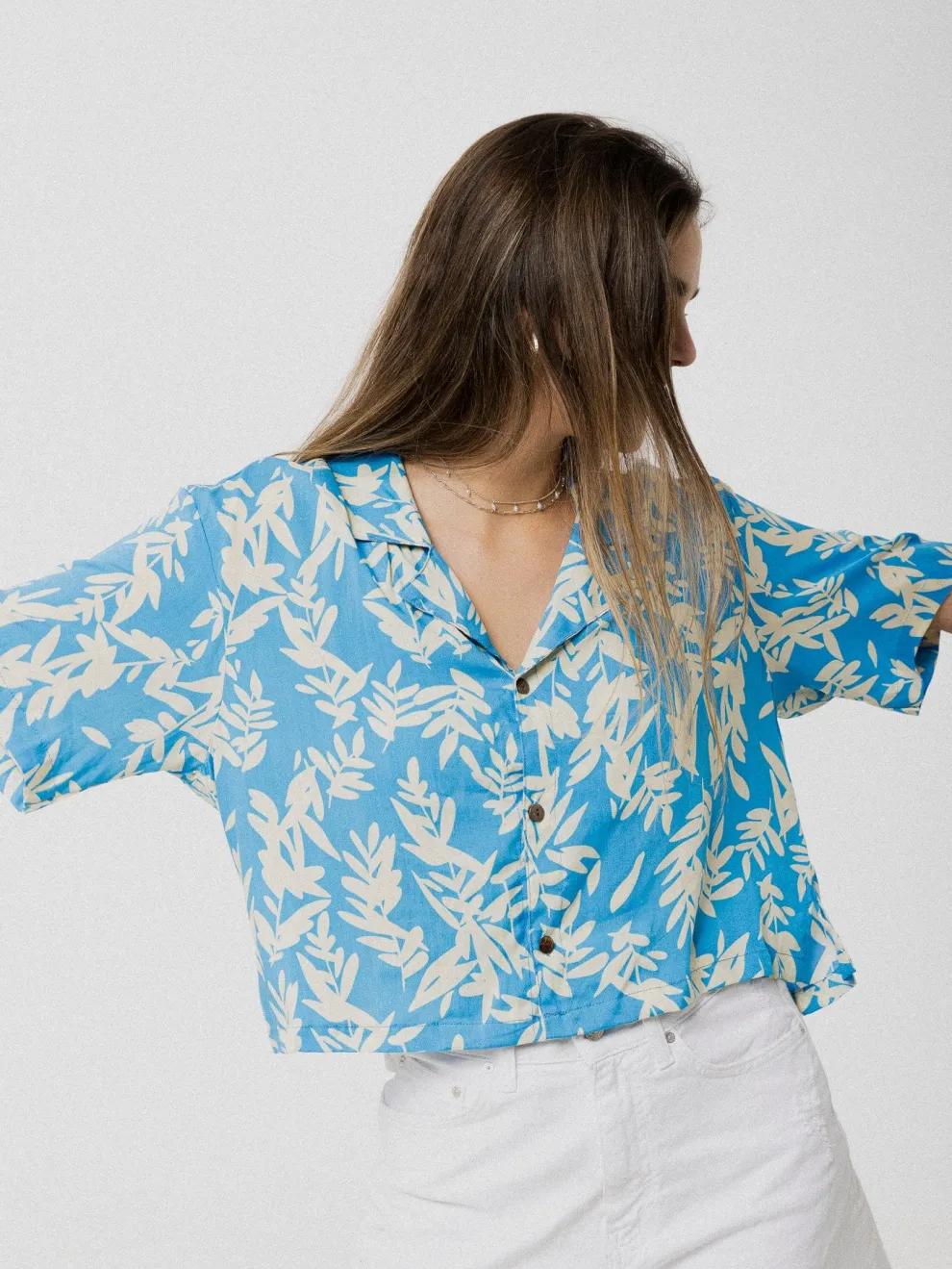 PINEAPPLE BANANAS Peony blouse - Sky pattern