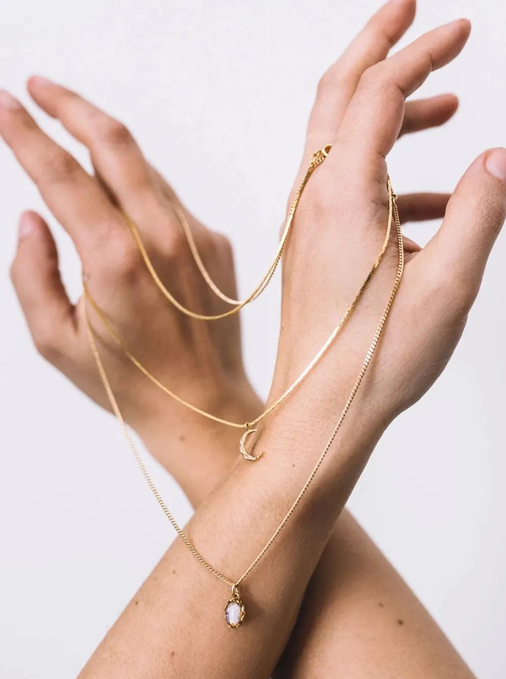 SANDRINE DEVOST Moonshadow necklace duo