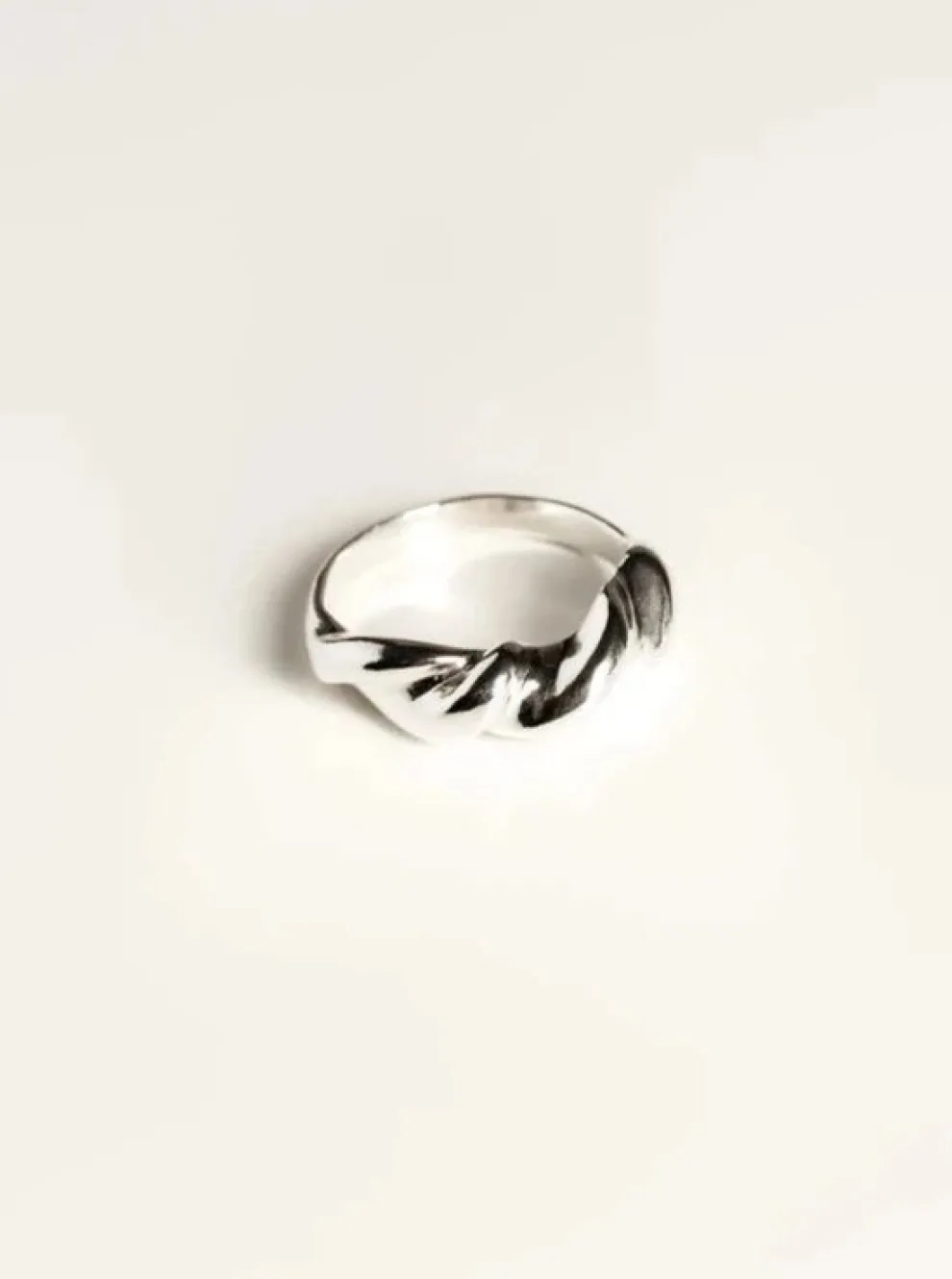 SARAH BIJOUX Knotted Ring